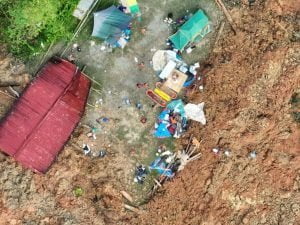Bantuan Tanah Runtuh: RM10,000 Pada Keluarga Mangsa Maut Dan RM1,000 Kepada Keluarga Mangsa Cedera